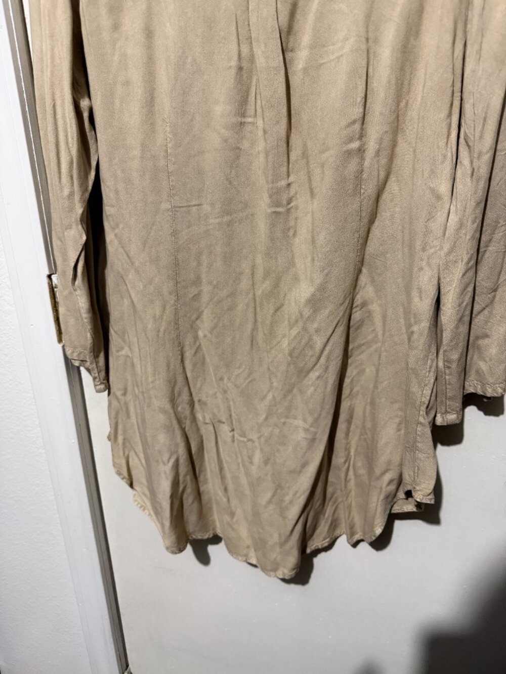 NWT Solitaire Taupe Beige Embroidered Boho Tunic Blouse Roll Tab Sleeve - M - Picture 10 of 12